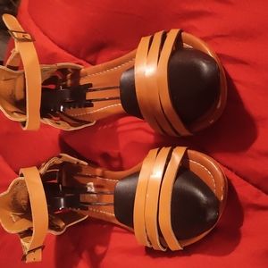 Sbicca women's 7and a half flat sandals